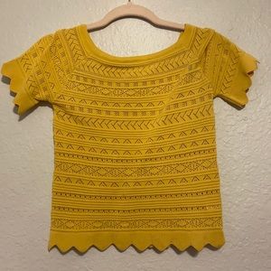 Never worn knitted yellow top